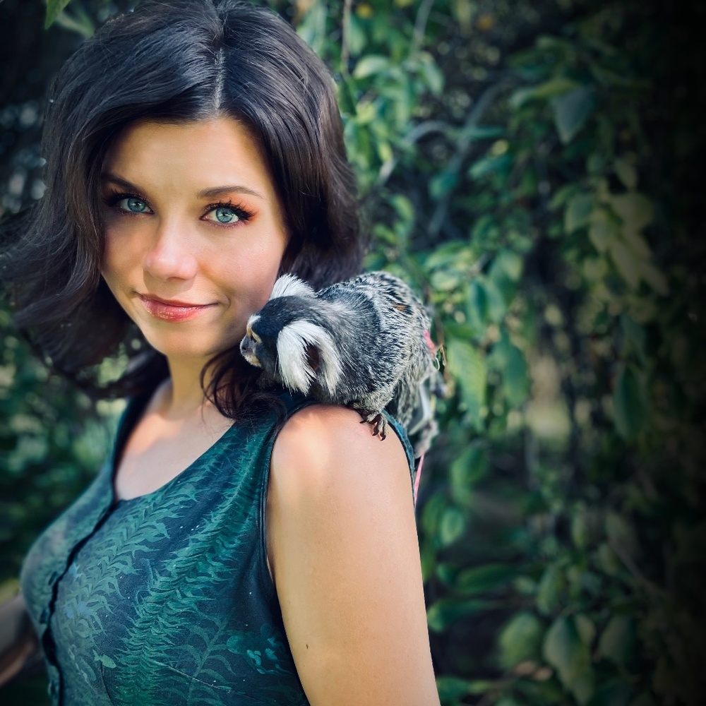 Meet your Posher, Danielle